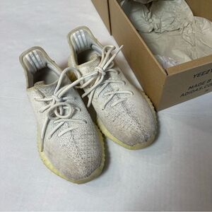 Adidas Yeezy Boost 350 V2 triple white